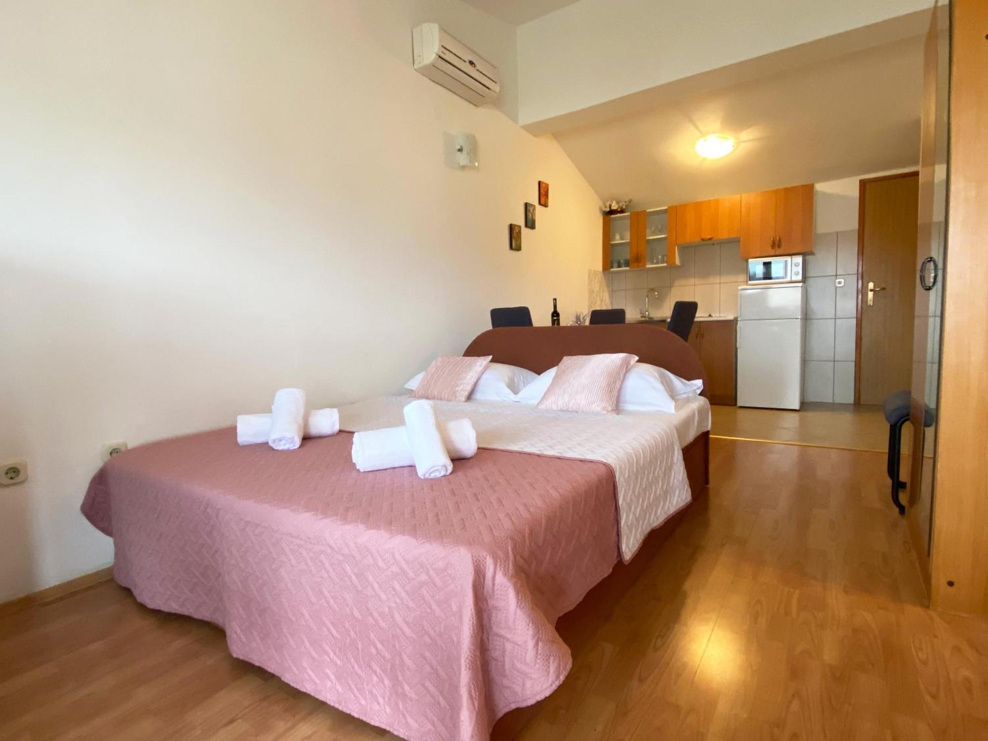 Apartments Mira Сукошан Экстерьер фото